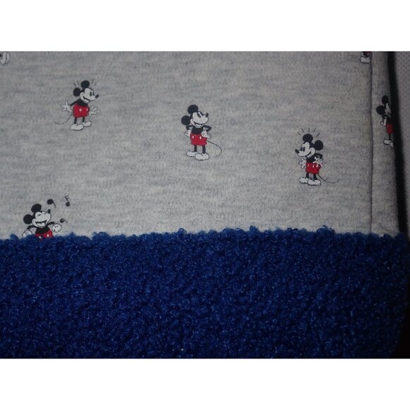 Disney Mickey Mouse appliqued Pouch Bag With Zipper Closure "28" Varsity numbers - Picture 3 of 4